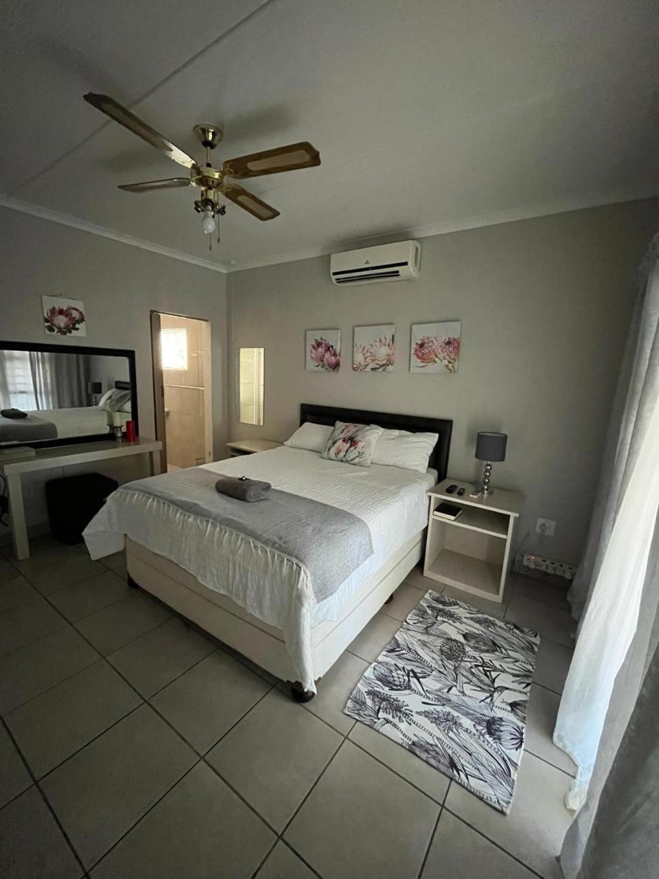 Oppi Draai Guesthouse Oudtshoorn Exterior foto
